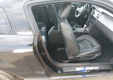 2009 Ford Mustang V6/V6 Premium z USA, uszkodzony, nr VIN 1ZVHT80N595139011